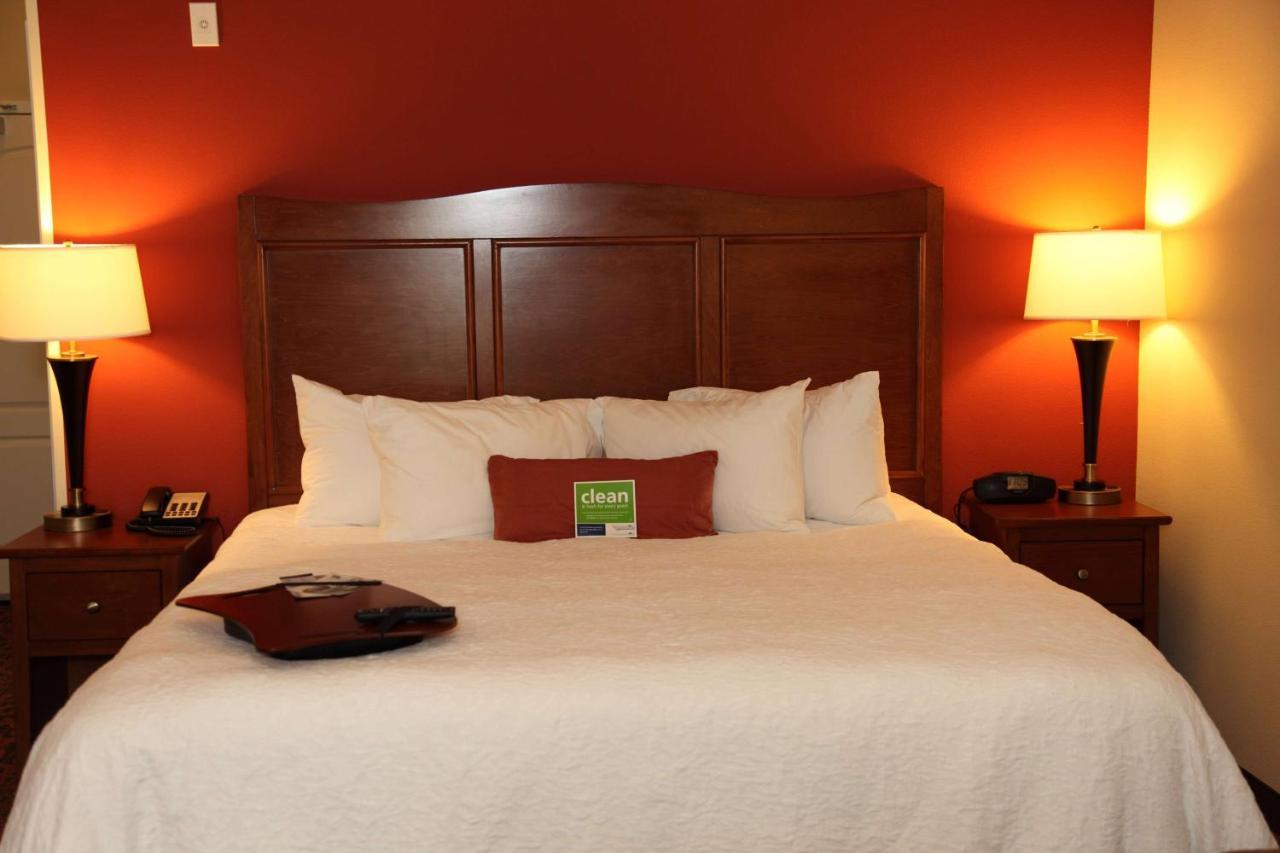 Hampton Inn & Suites Бастроп Екстер'єр фото
