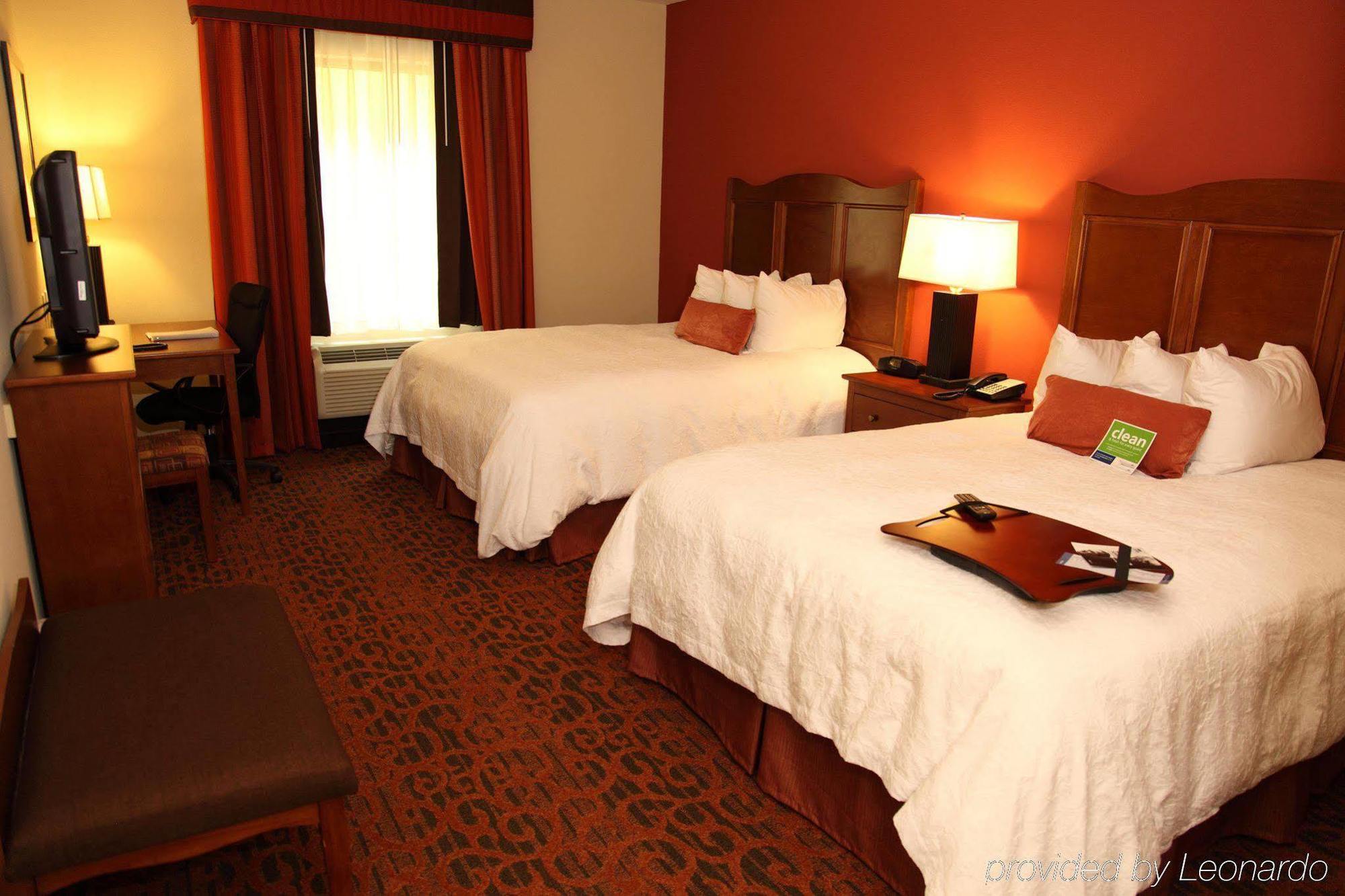 Hampton Inn & Suites Бастроп Номер фото